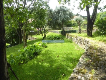 Moradia T3 para Venda em Venade e Azevedo