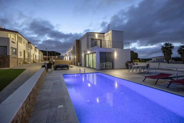 Moradia T3 para Venda em Albufeira e Olhos de Água Foto 2