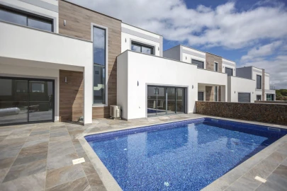 Moradia T3 para Venda em Albufeira e Olhos de Água