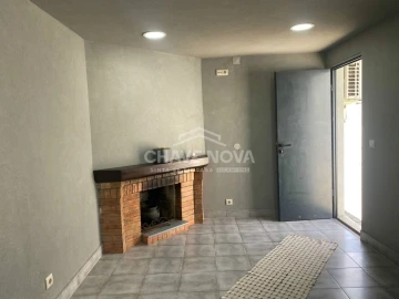 Moradia T4 para Venda em Vilar de Andorinho