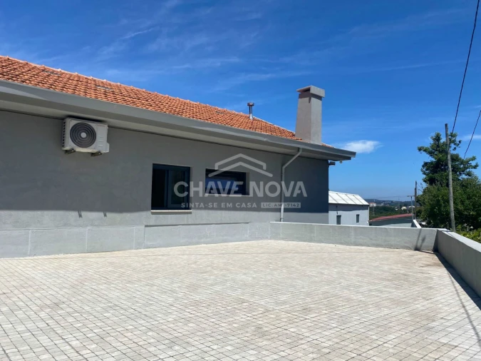 Moradia T4 para Venda em Vilar de Andorinho Foto 24