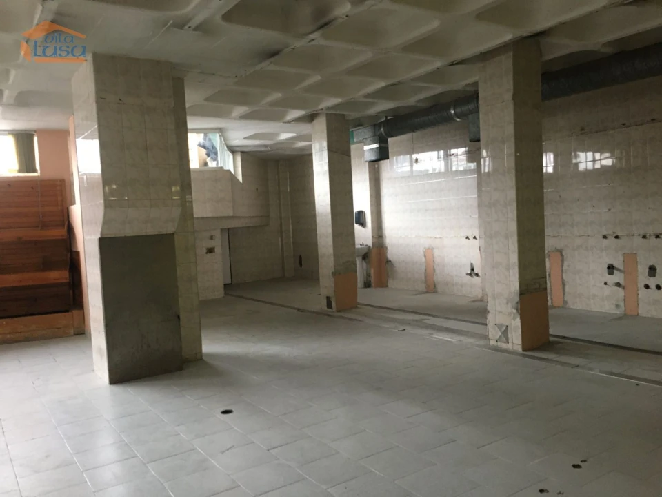 Loja para Arrendamento em Gondomar (São Cosme), Valbom e Jovim Foto 1