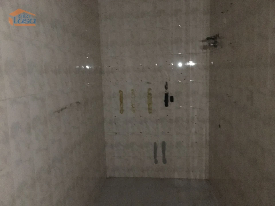 Loja para Arrendamento em Gondomar (São Cosme), Valbom e Jovim Foto 8