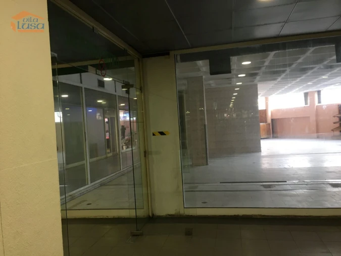 Loja para Arrendamento em Gondomar (São Cosme), Valbom e Jovim Foto 5