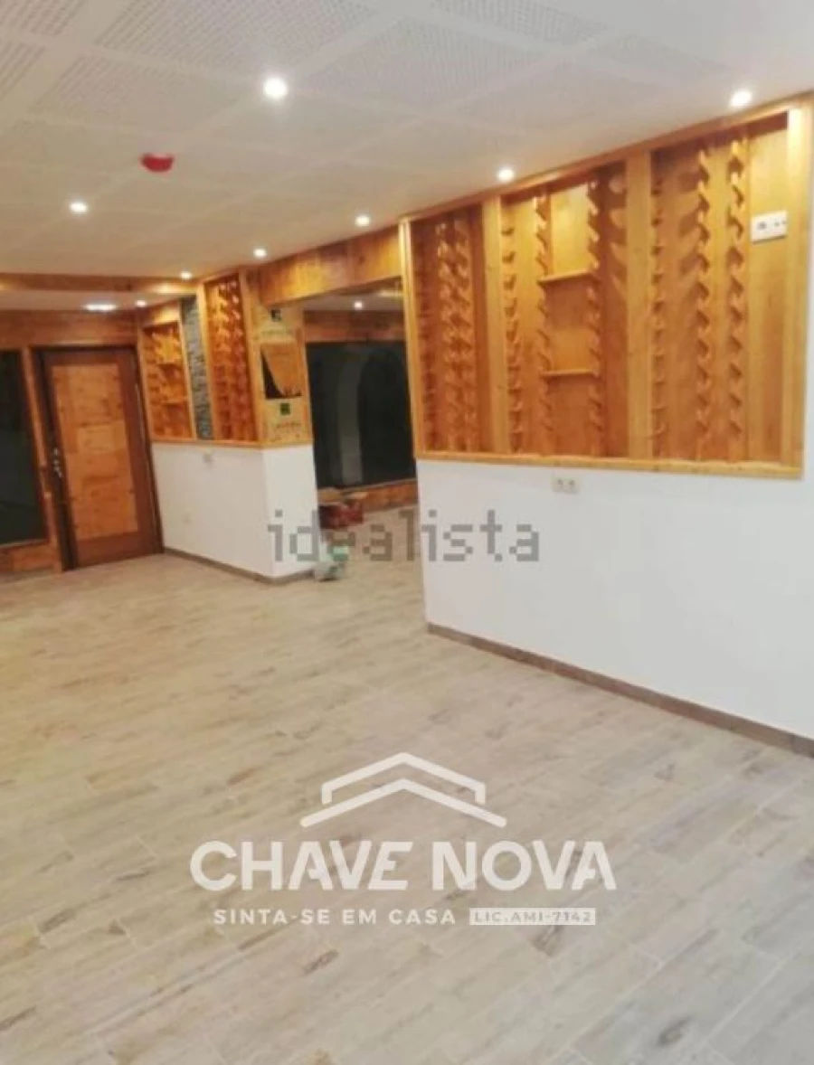 Loja para Venda em Quarteira Foto 15