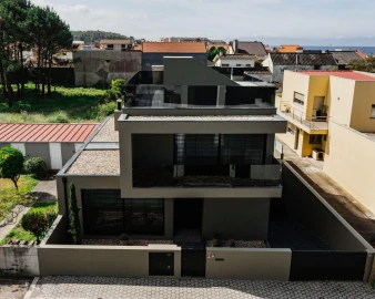 Moradia T3 para Venda em Madalena