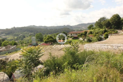 Terreno para Venda em Cepães e Fareja