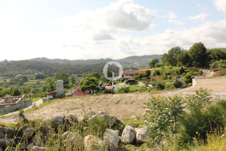 Terreno para Venda em Cepães e Fareja Foto 5