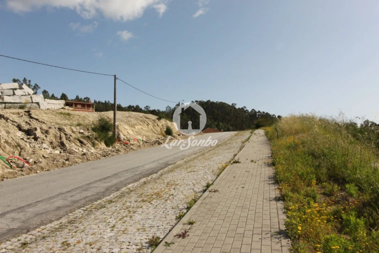 Terreno para Venda em Cepães e Fareja Foto 6