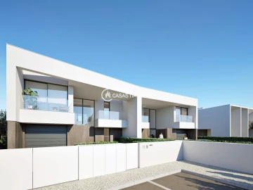 Moradia T4 para Venda em Lagos (São Sebastião e Santa Maria)