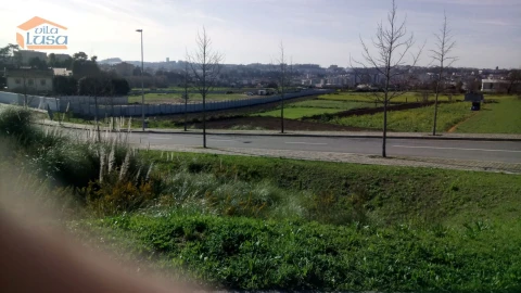 Terreno para Venda em Rio Tinto