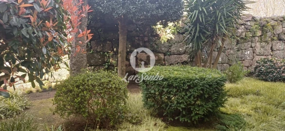 Quinta T2 para Venda em Carvalhosa