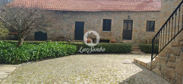 Quinta T2 para Venda em Carvalhosa