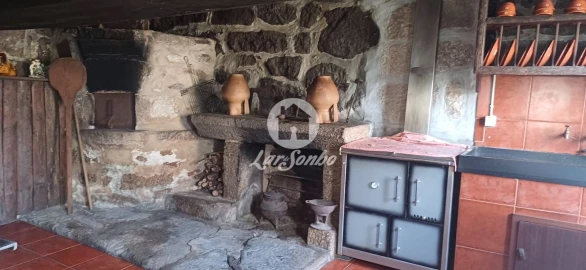 Quinta T2 para Venda em Carvalhosa