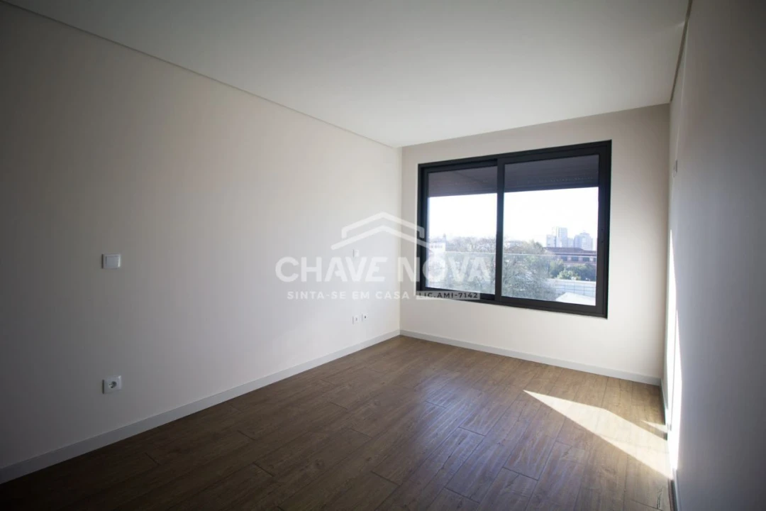 Apartamento T3 para Venda em Cedofeita, Santo Ildefonso, Sé, Miragaia, São Nicolau e Vitória Foto 2