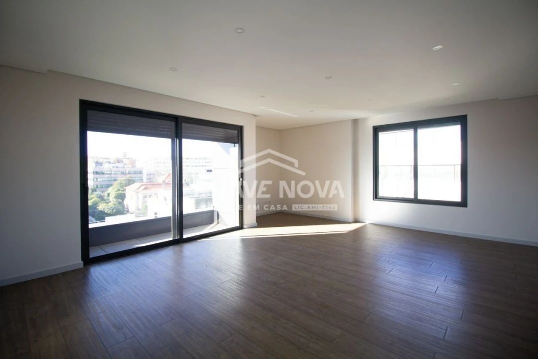 Apartamento T3 para Venda em Cedofeita, Santo Ildefonso, Sé, Miragaia, São Nicolau e Vitória Foto 7