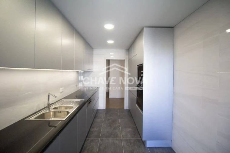 Apartamento T3 para Venda em Cedofeita, Santo Ildefonso, Sé, Miragaia, São Nicolau e Vitória Foto 18