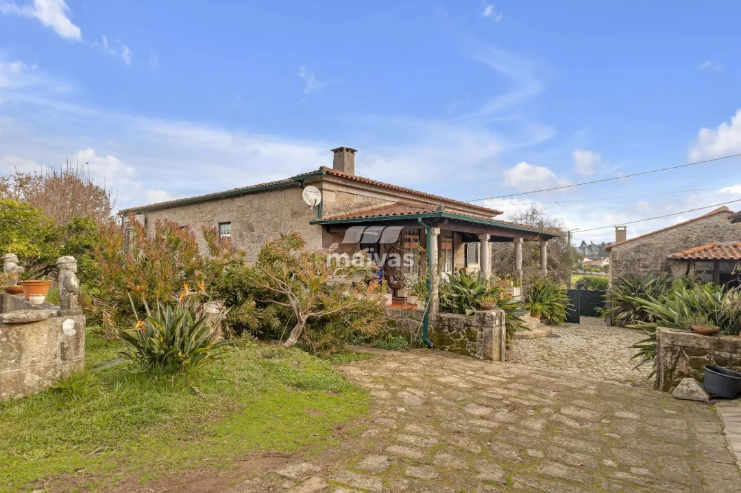 Moradia T5 para Venda em Santa Comba Foto 2