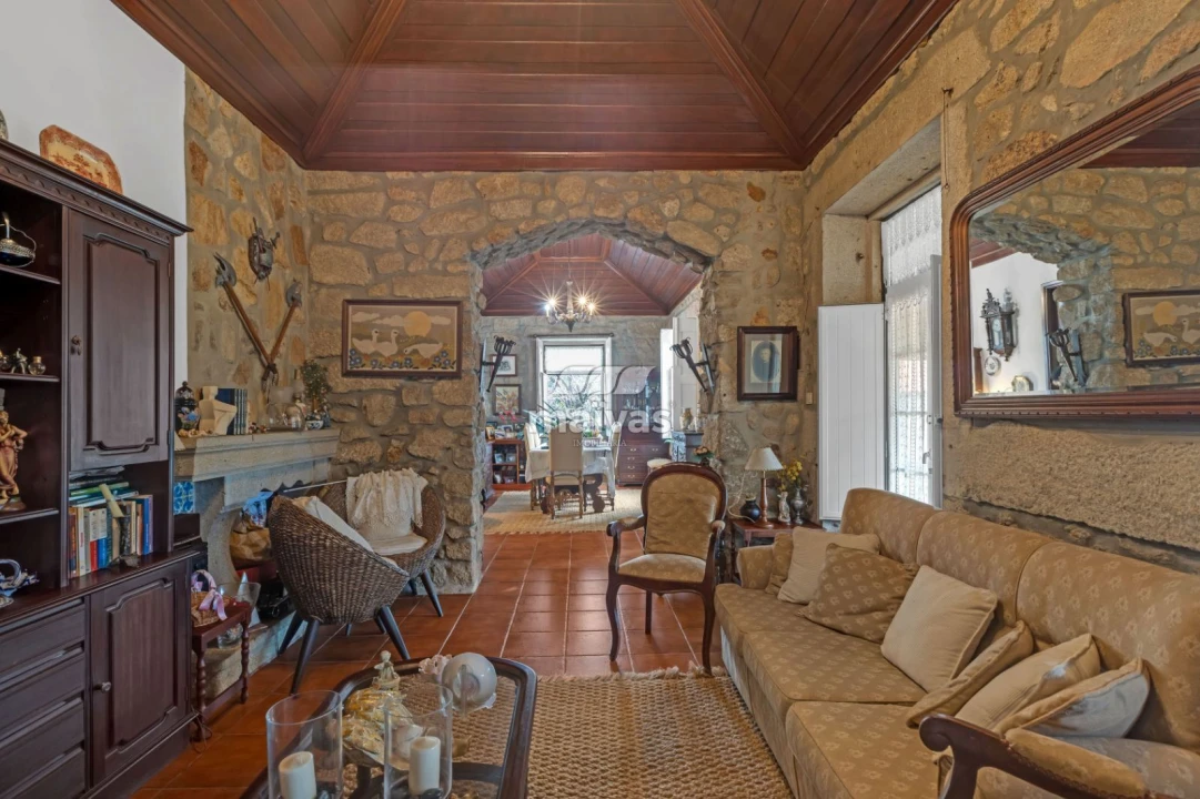 Moradia T5 para Venda em Santa Comba Foto 12