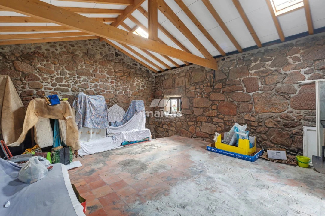 Moradia T5 para Venda em Santa Comba Foto 32