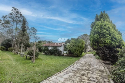 Moradia T5 para Venda em Santa Comba