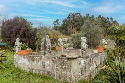 Moradia T5 para Venda em Santa Comba