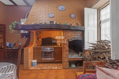 Moradia T5 para Venda em Santa Comba