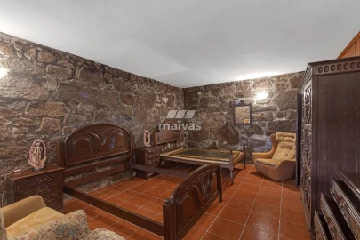 Moradia T5 para Venda em Santa Comba