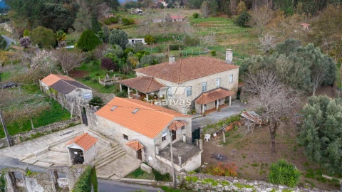 Moradia T5 para Venda em Santa Comba