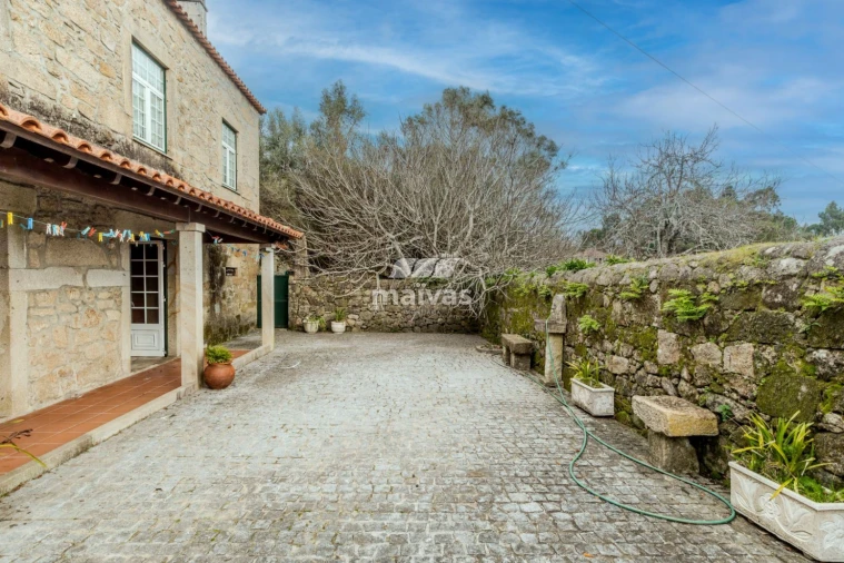 Moradia T5 para Venda em Santa Comba Foto 4