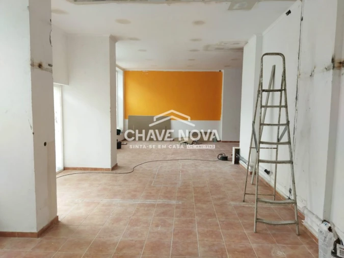 Loja para Venda em Alto do Seixalinho, Santo André e Verderena Foto 3