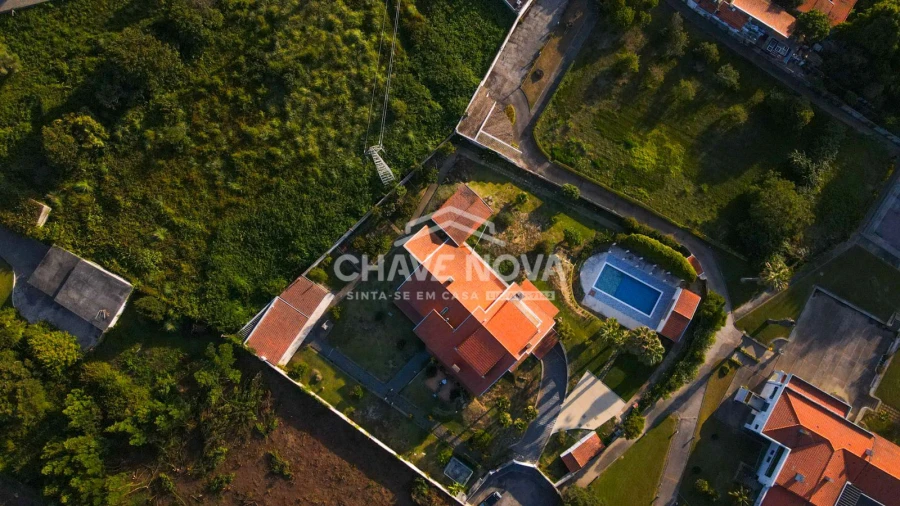 Moradia T11 para Venda em Arcozelo Foto 5