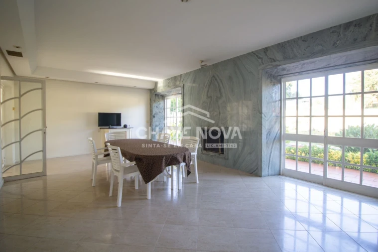 Moradia T11 para Venda em Arcozelo Foto 13