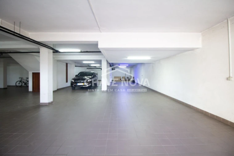 Moradia T11 para Venda em Arcozelo Foto 21