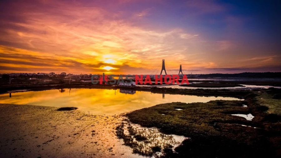 Terreno para Venda em Estômbar e Parchal Foto 11