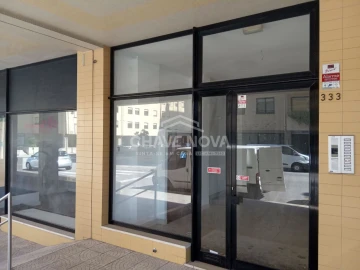 Loja para Arrendamento em Ramalde