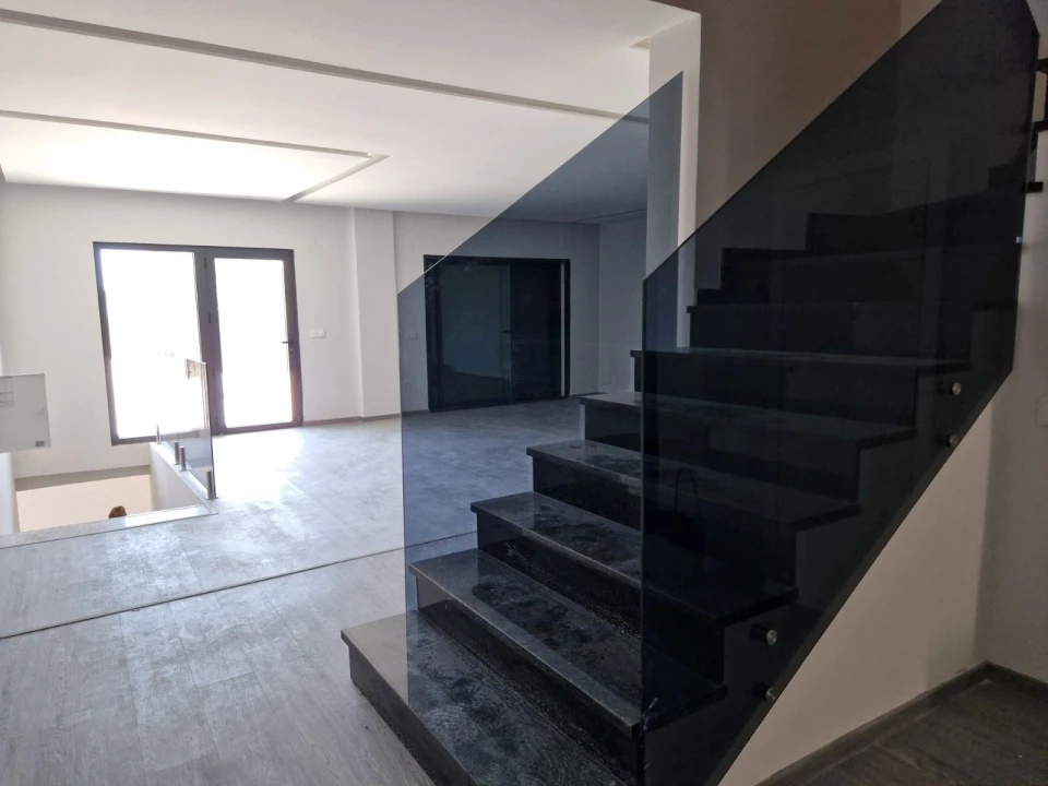 Apartamento T5 para Venda em São Brás de Alportel Foto 7