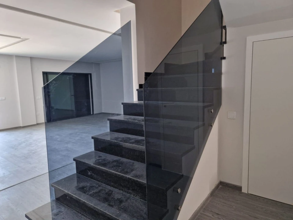 Apartamento T5 para Venda em São Brás de Alportel Foto 8