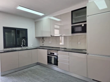 Apartamento T5 para Venda em São Brás de Alportel