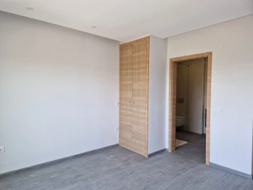 Apartamento T5 para Venda em São Brás de Alportel