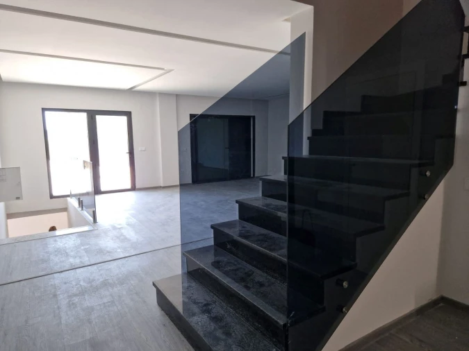 Apartamento T5 para Venda em São Brás de Alportel Foto 7