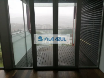 Apartamento T4 para Venda em Azurem