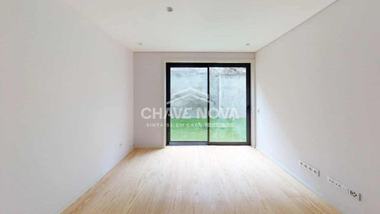 Apartamento T1 para Venda em Cedofeita, Santo Ildefonso, Sé, Miragaia, São Nicolau e Vitória Foto 4