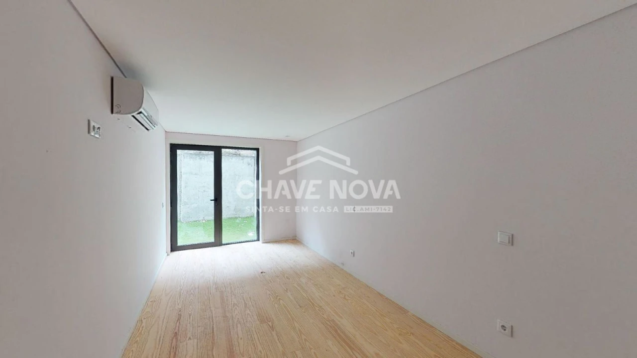 Apartamento T1 para Venda em Cedofeita, Santo Ildefonso, Sé, Miragaia, São Nicolau e Vitória Foto 7