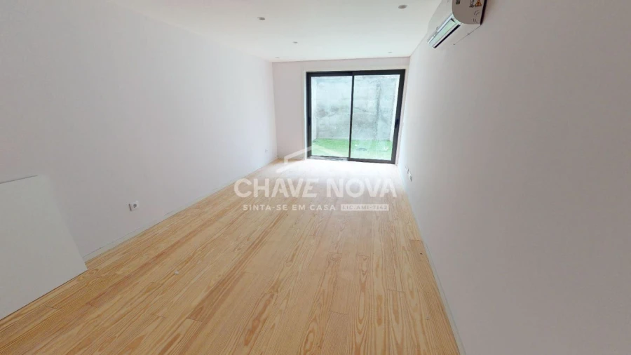 Apartamento T1 para Venda em Cedofeita, Santo Ildefonso, Sé, Miragaia, São Nicolau e Vitória Foto 3
