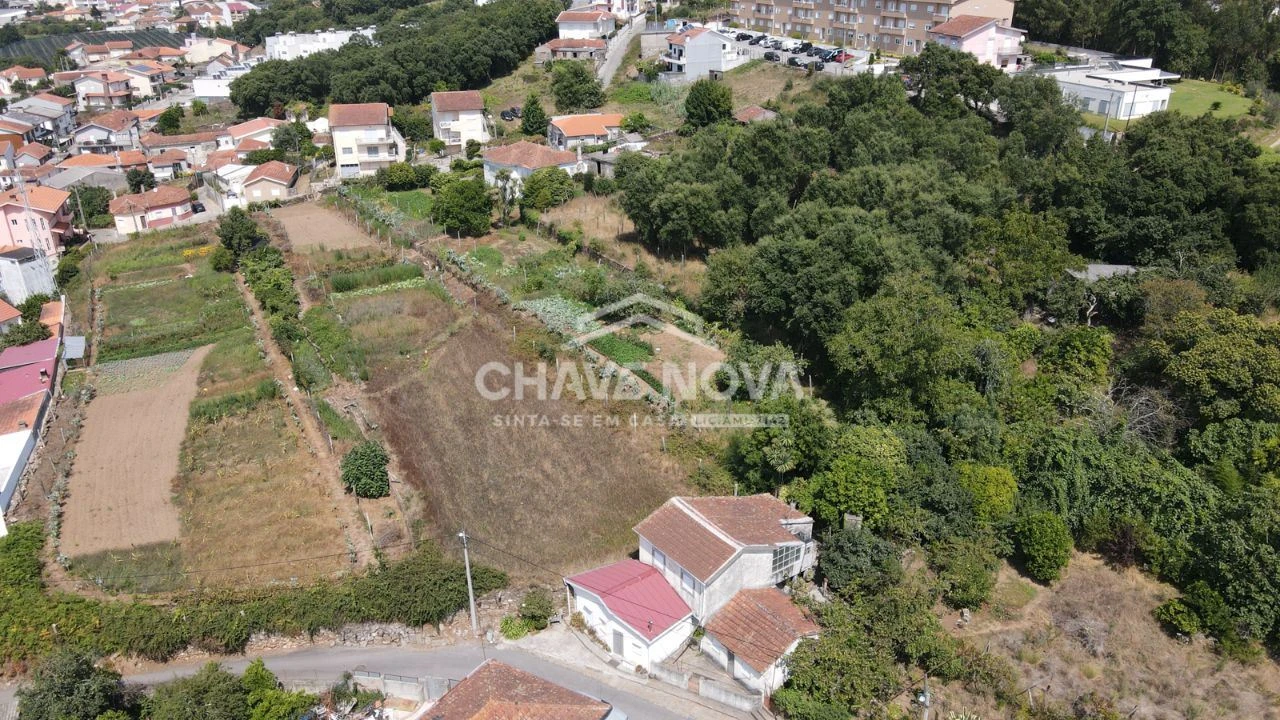 Moradia T4 para Venda em Fânzeres e São Pedro da Cova Foto 13