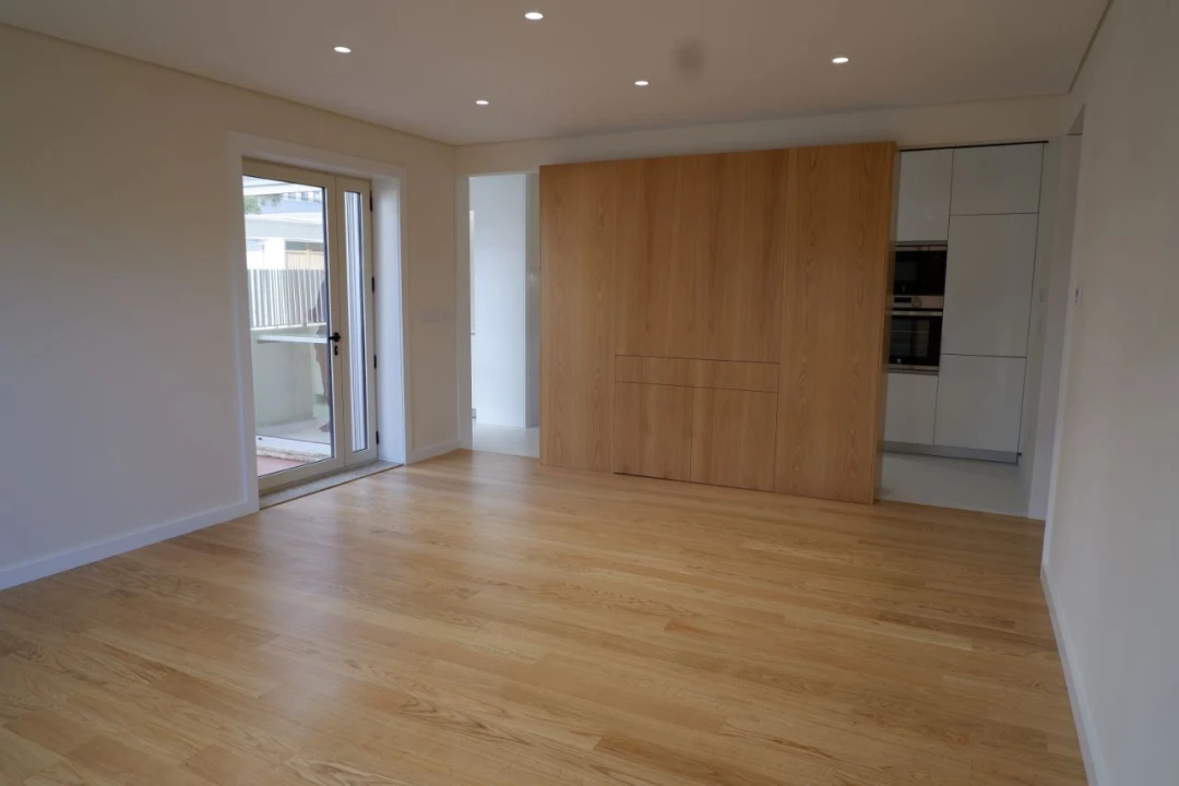 Apartamento T3 para Venda em Lordelo do Ouro e Massarelos Foto 1