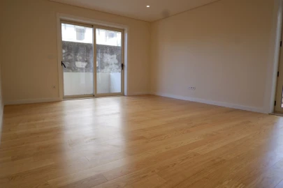 Apartamento T3 para Venda em Lordelo do Ouro e Massarelos
