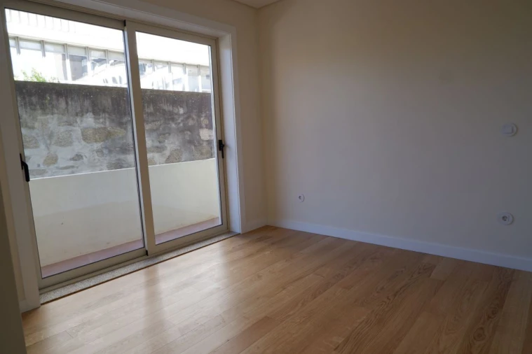 Apartamento T3 para Venda em Lordelo do Ouro e Massarelos Foto 9