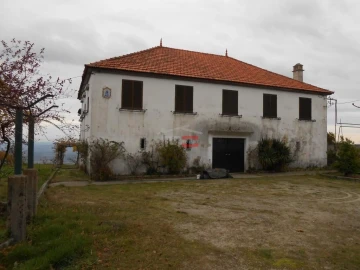 Moradia T4 para Venda em Covilhã e Canhoso